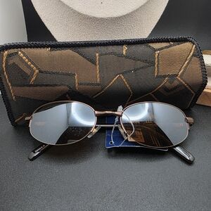 Chic Black and Silver Sunglasses with Case (1827)